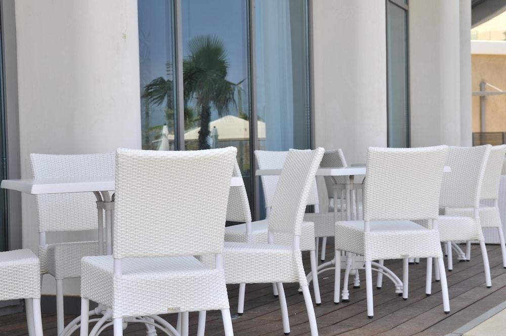 Play Hatzuk Beach Tel Aviv Bagian luar foto