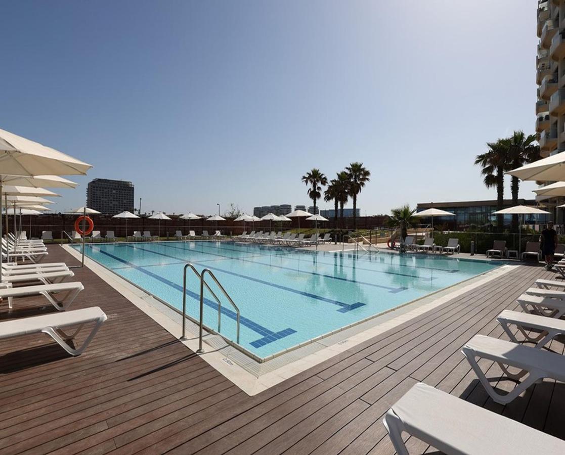 Play Hatzuk Beach Tel Aviv Bagian luar foto