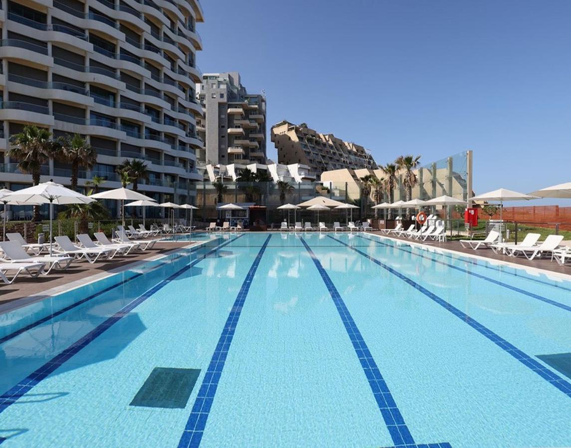 Play Hatzuk Beach Tel Aviv Bagian luar foto